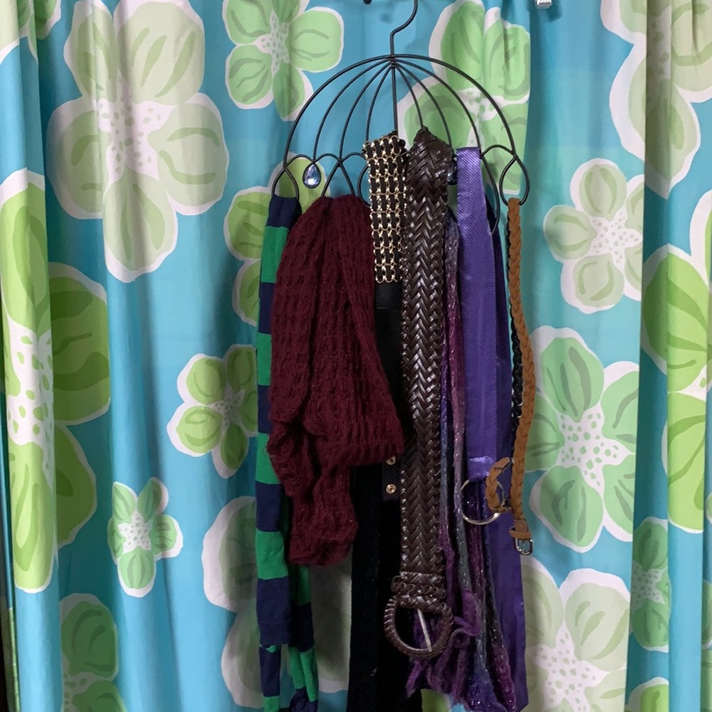 3/$12- Scarf/Belt Holder/Organizer - Picture 5 of 5